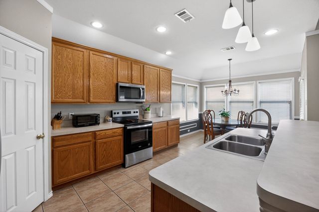 1006 Diane Street, Aubrey, TX 76227