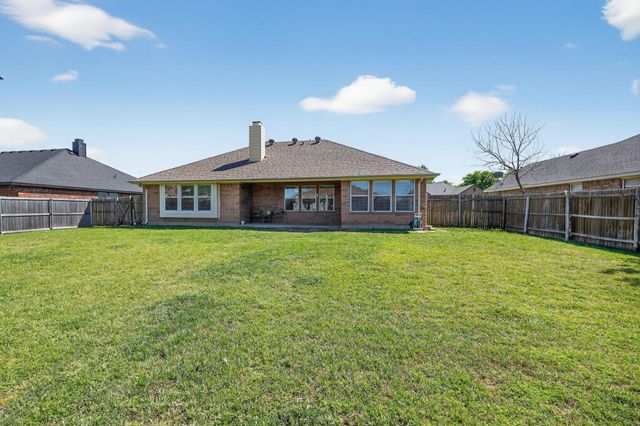 1006 Diane Street, Aubrey, TX 76227