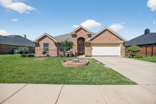 1006 Diane Street, Aubrey, TX 76227