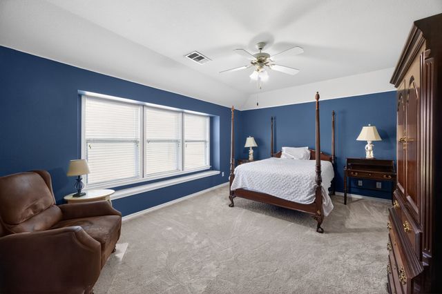 1006 Diane Street, Aubrey, TX 76227