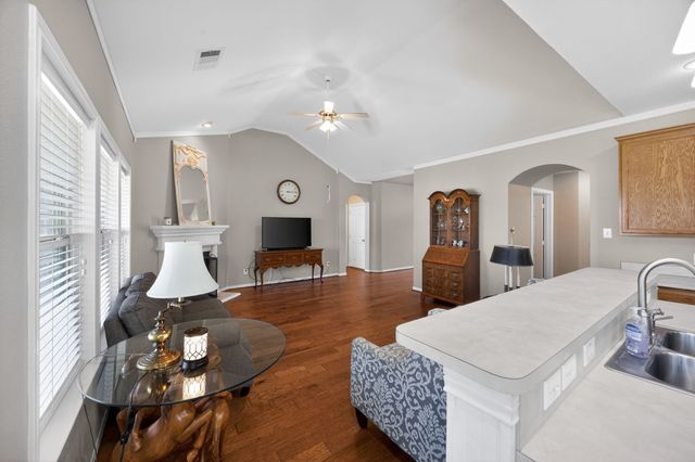 1006 Diane Street, Aubrey, TX 76227