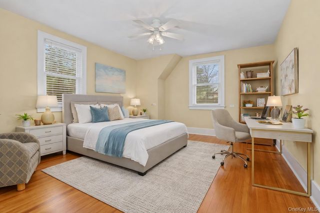 10 Grandview Avenue, Pleasantville, NY 10570