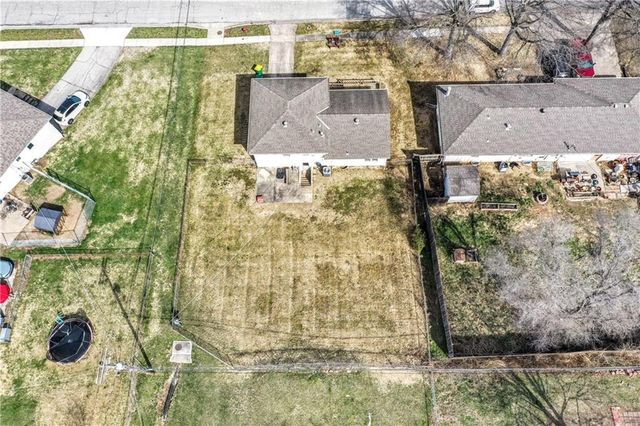 5229 Lakewood Street, Kansas City, KS 66106