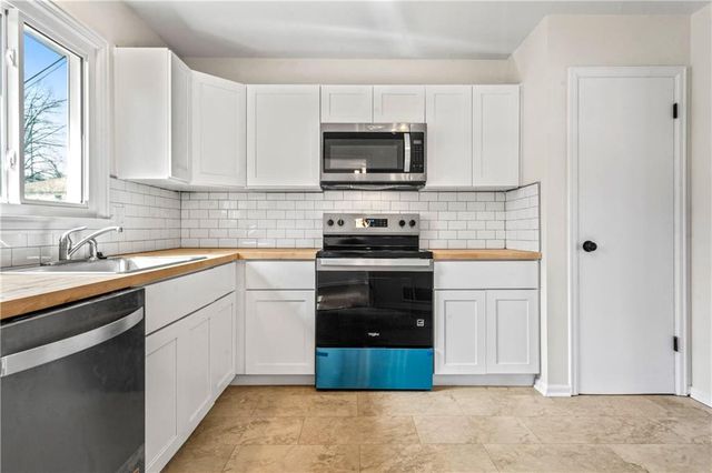 5229 Lakewood Street, Kansas City, KS 66106