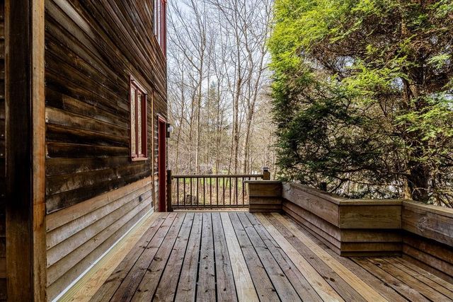 20 Haskins Road, Hanover, NH 03755