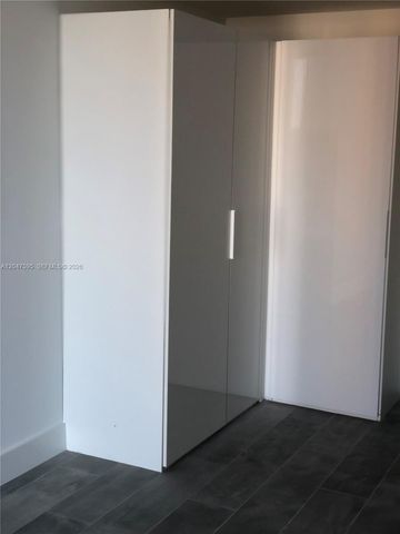 1010 Brickell Ave 3709, Miami, FL 33131