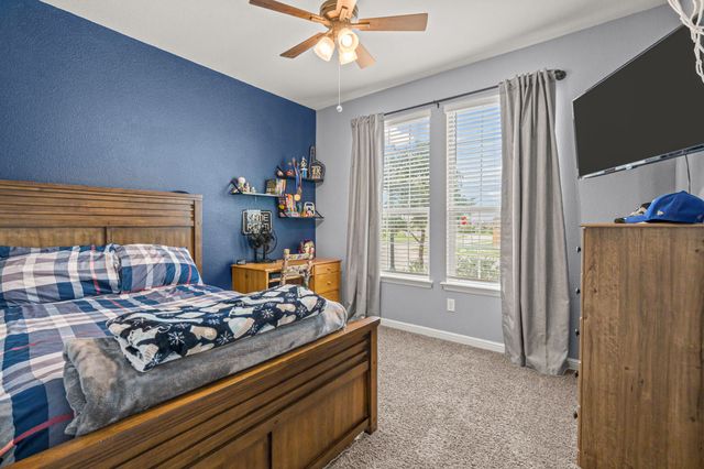 1443 Fox Hollow Road, Krum, TX 76249