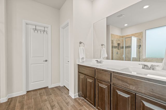 1443 Fox Hollow Road, Krum, TX 76249