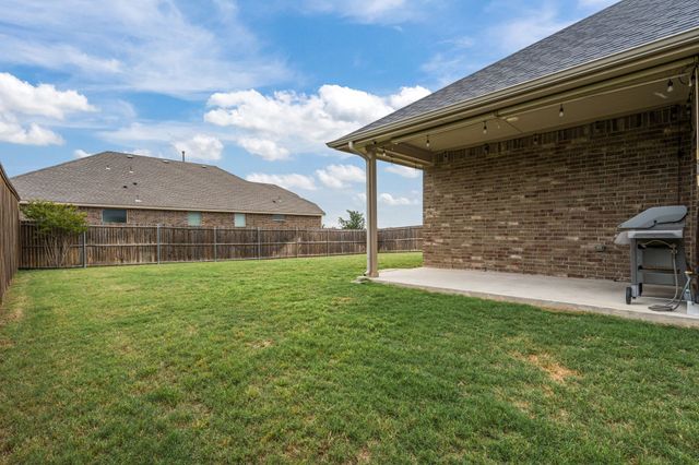 1443 Fox Hollow Road, Krum, TX 76249