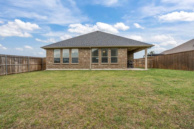 1443 Fox Hollow Road, Krum, TX 76249