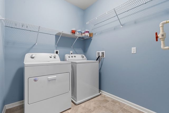 23 Augustus Court 4003, Reading, MA 01867
