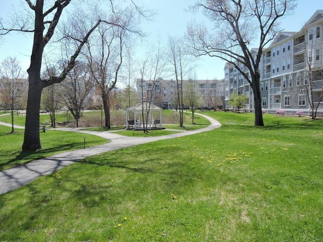 23 Augustus Court 4003, Reading, MA 01867