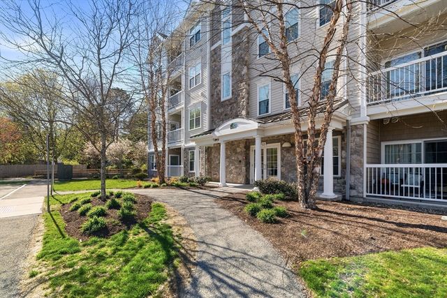 23 Augustus Court 4003, Reading, MA 01867