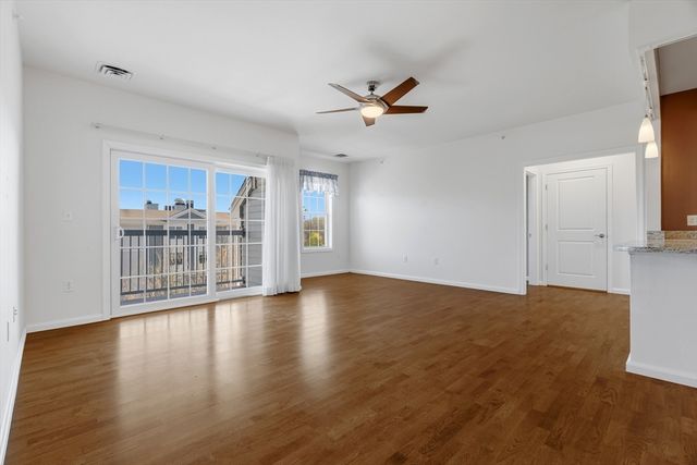 23 Augustus Court 4003, Reading, MA 01867