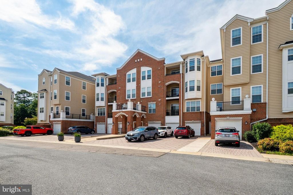 8608 WANDERING FOX TRL #303, Odenton, MD 21113