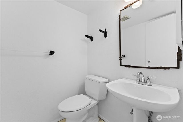 9121 NE 143rd Place, Kirkland, WA 98034