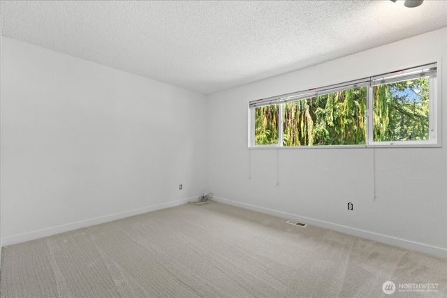 9121 NE 143rd Place, Kirkland, WA 98034