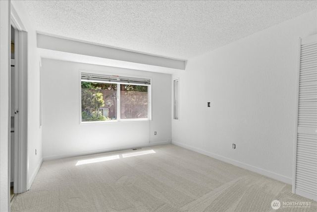9121 NE 143rd Place, Kirkland, WA 98034