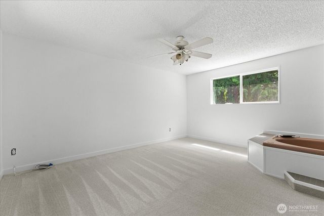 9121 NE 143rd Place, Kirkland, WA 98034