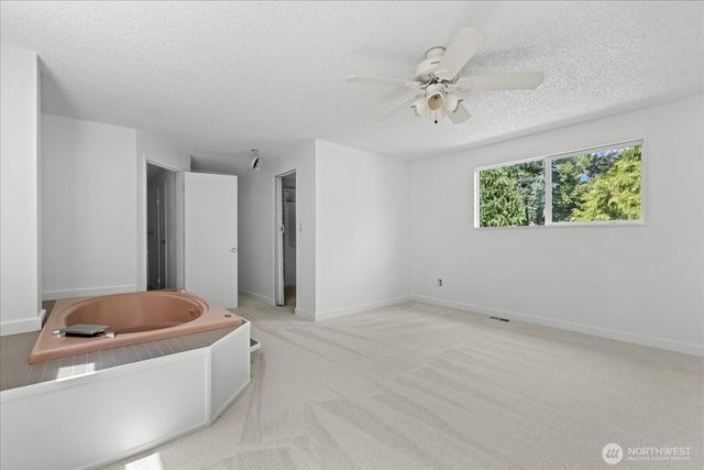 9121 NE 143rd Place, Kirkland, WA 98034