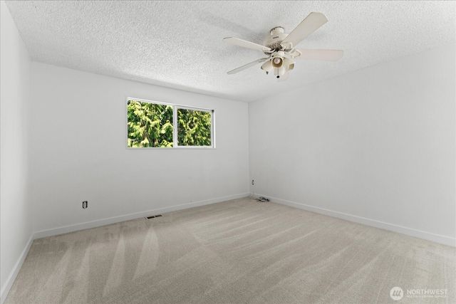 9121 NE 143rd Place, Kirkland, WA 98034