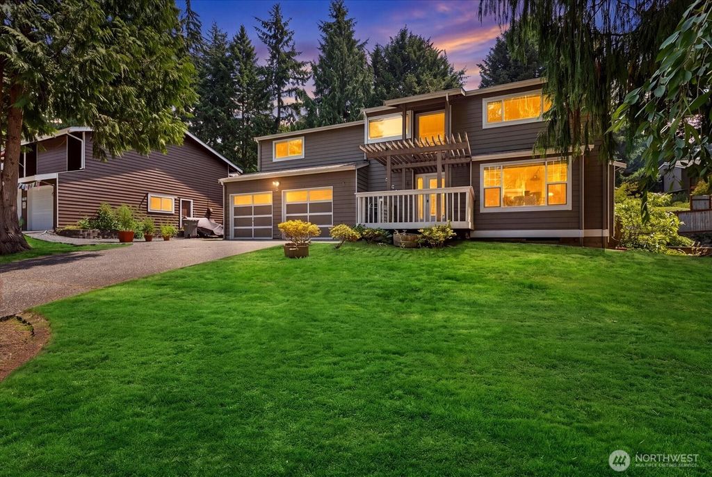 9121 NE 143rd Place, Kirkland, WA 98034