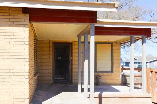 305 N Perez, San Diego, TX 78384