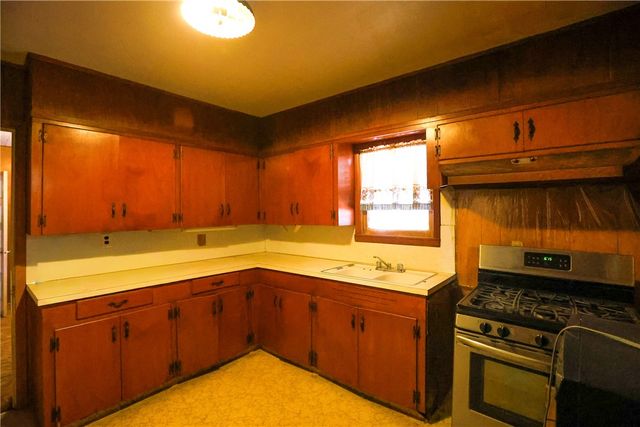 305 N Perez, San Diego, TX 78384