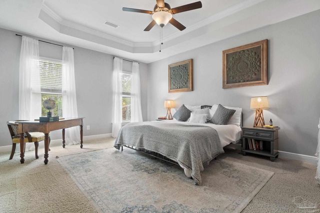 5701 Oak Haven Ln, Gulf Breeze, FL 32563