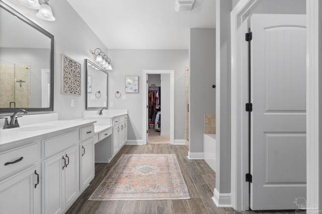 5701 Oak Haven Ln, Gulf Breeze, FL 32563