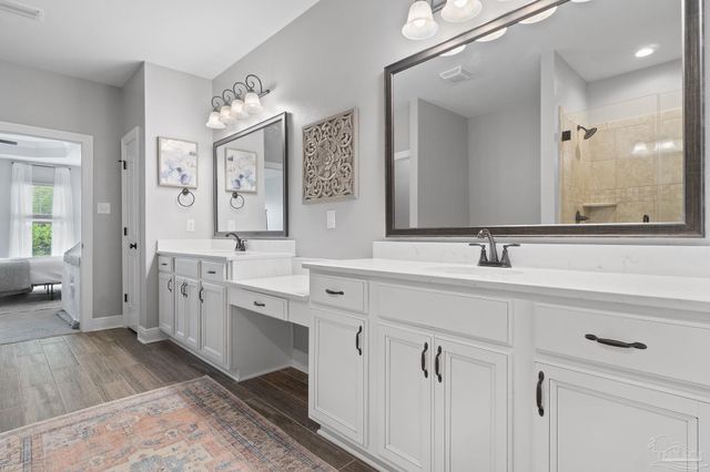 5701 Oak Haven Ln, Gulf Breeze, FL 32563