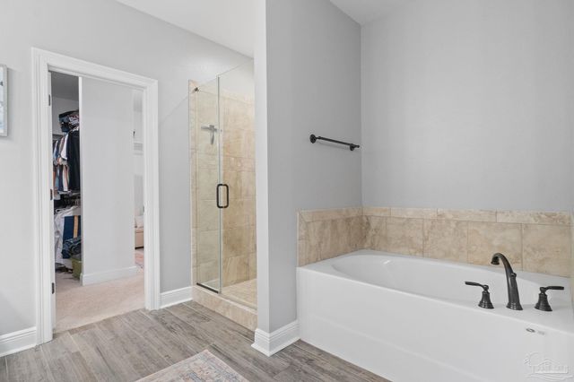 5701 Oak Haven Ln, Gulf Breeze, FL 32563