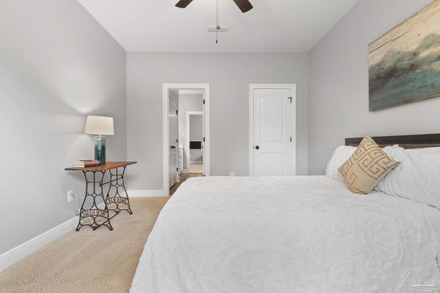 5701 Oak Haven Ln, Gulf Breeze, FL 32563