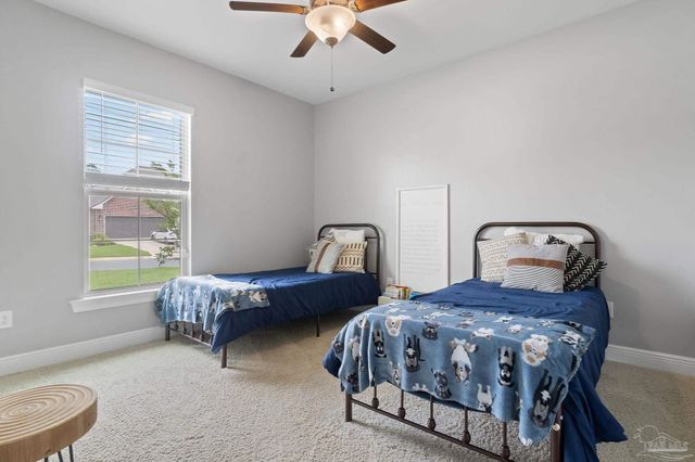 5701 Oak Haven Ln, Gulf Breeze, FL 32563