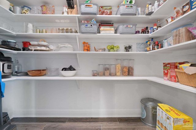 5701 Oak Haven Ln, Gulf Breeze, FL 32563