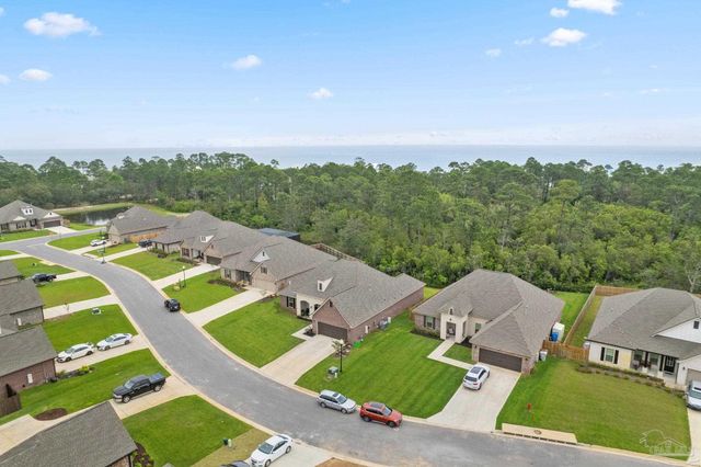 5701 Oak Haven Ln, Gulf Breeze, FL 32563