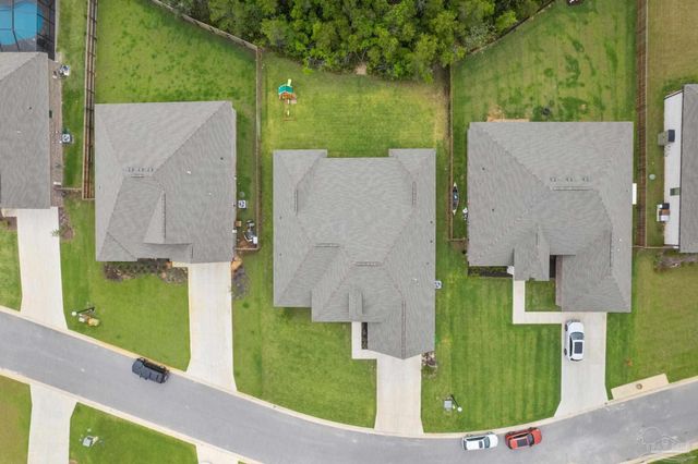 5701 Oak Haven Ln, Gulf Breeze, FL 32563