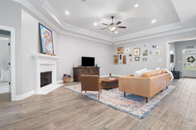 5701 Oak Haven Ln, Gulf Breeze, FL 32563