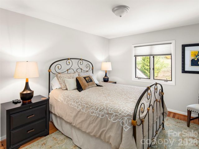 103 Parkway Court, Asheville, NC 28803