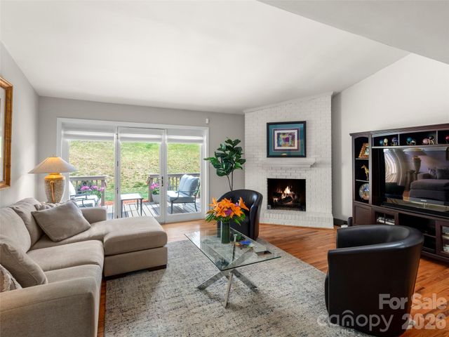 103 Parkway Court, Asheville, NC 28803