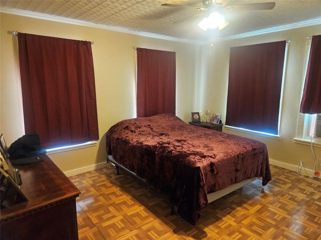 710 Milam Avenue, Eagle Lake, TX 77434