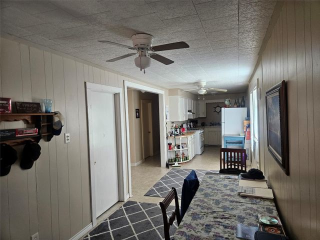 710 Milam Avenue, Eagle Lake, TX 77434