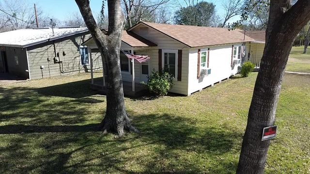 710 Milam Avenue, Eagle Lake, TX 77434