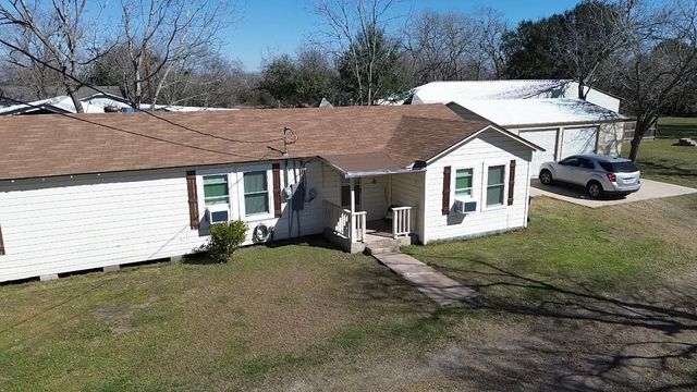 710 Milam Avenue, Eagle Lake, TX 77434