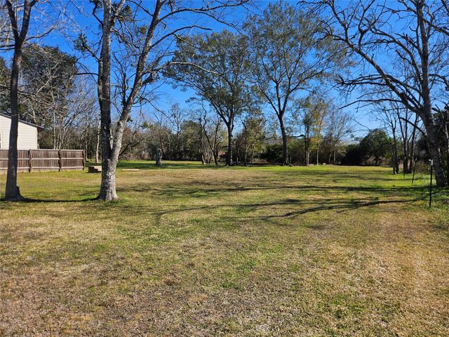 710 Milam Avenue, Eagle Lake, TX 77434