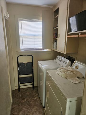 710 Milam Avenue, Eagle Lake, TX 77434