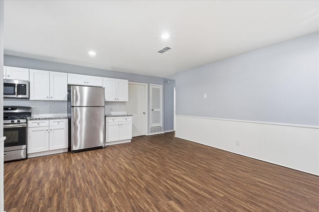 1140 Simpson Drive, Hurst, TX 76053