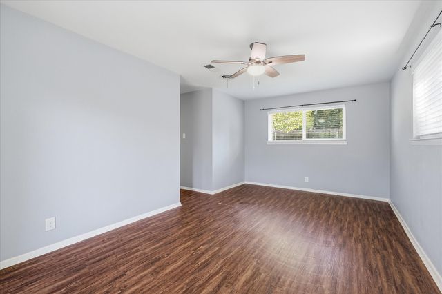 1140 Simpson Drive, Hurst, TX 76053