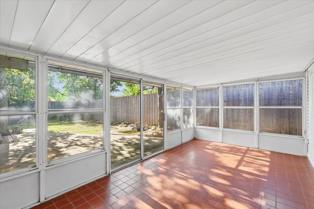 1140 Simpson Drive, Hurst, TX 76053