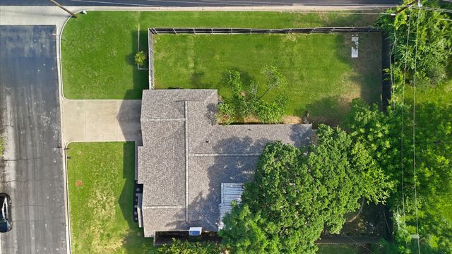 1140 Simpson Drive, Hurst, TX 76053